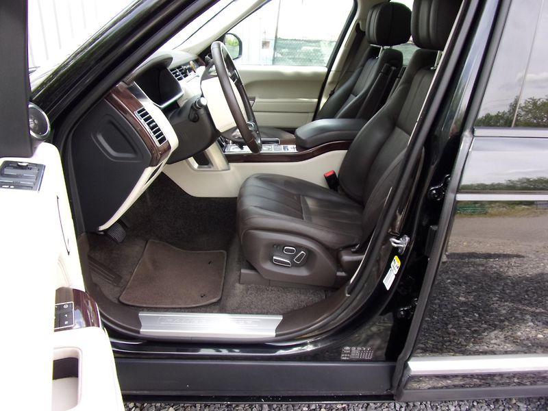 Land Rover Range Rover (2014) 3.0TDV6 190kW VOGUE ČR DPH TOP - fotka 8 z 36