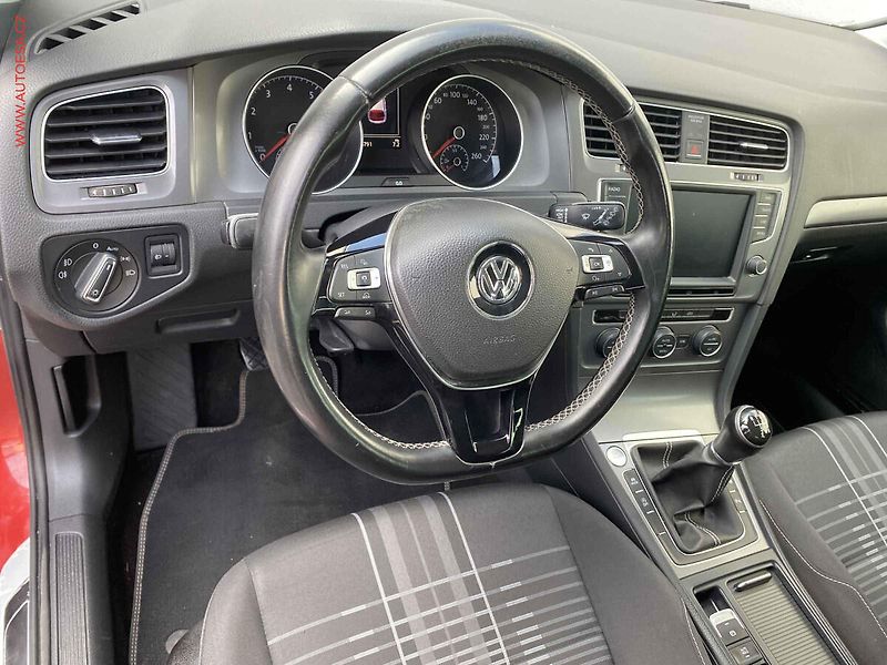 Volkswagen Golf (2015) 1.4 TSi, Lounge, navi - fotka 12 z 20