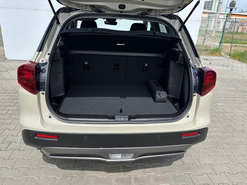 Suzuki Vitara 1,4 BoosterJet Elegance - fotka 10 z 26