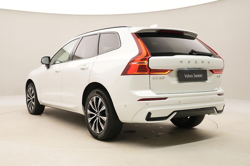 Volvo XC60 B4 AWD PLUS DARK AUT CZ 1.maj - fotka 10 z 58