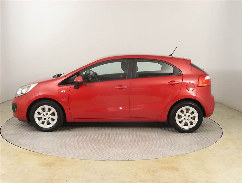 Kia Rio (2013) 1.4 CVVT, Park. senzory - fotka 3 z 15
