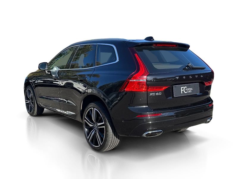 Volvo XC60 FWD B5/vzduch/4*klima/PANO/  - fotka 3 z 43