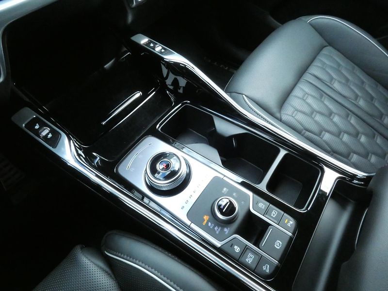 Kia Sorento (2023) Exclusive 2,2 CRDi 4x4 - fotka 30 z 30