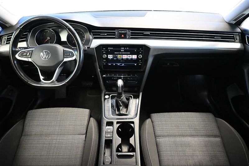 Ford S-MAX (2022) 2.0 TITANIUM Kamera Tažné 8 Ko - fotka 12 z 32