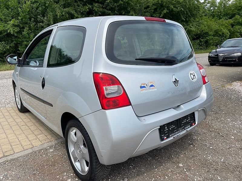 Renault Twingo (2007) 1,2  56KW 91300KM!!! - fotka 17 z 40