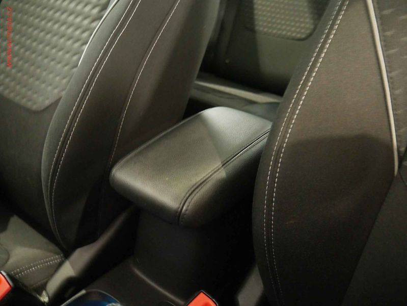 Ford Fiesta (2017) 1.0 EB, Titanium, kamera - fotka 17 z 18