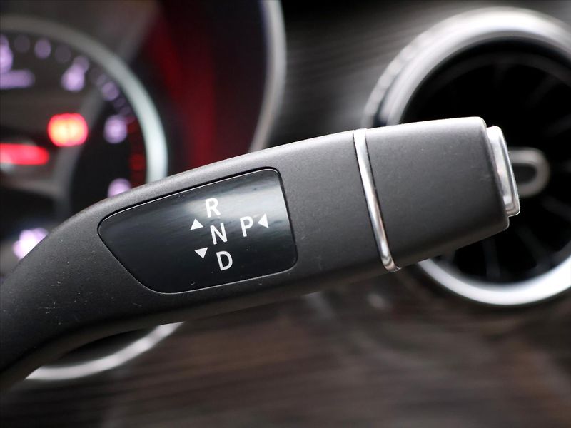 Mercedes-Benz Třídy V 2,0 300d 176kW CZ DPH 7-Míst 4 - fotka 24 z 43