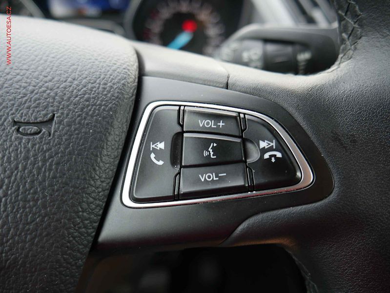 Ford Kuga (2019) 2.0TDCI 4x4, 1.maj,ČR, AT - fotka 15 z 19