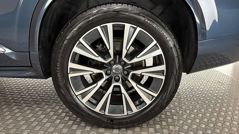 Volvo XC90 2.0 B5 AUT AWD Inscription - fotka 19 z 32