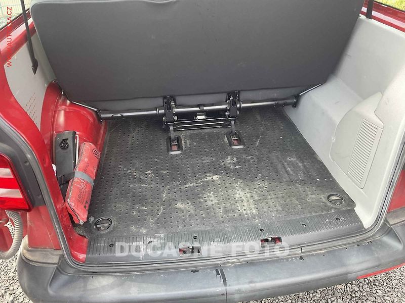 Volkswagen Transporter (2019) 2.0TDi 9míst, AC - fotka 8 z 8