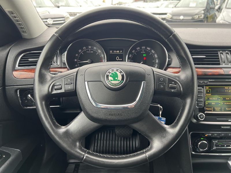 Škoda Superb 2.0TDi 125kw DSG NAVI KŮŽE ALU - fotka 15 z 46