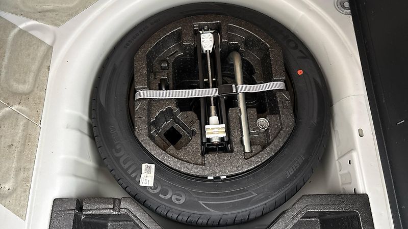 Škoda Fabia 1.0 TSI Ambition Combi - fotka 20 z 24