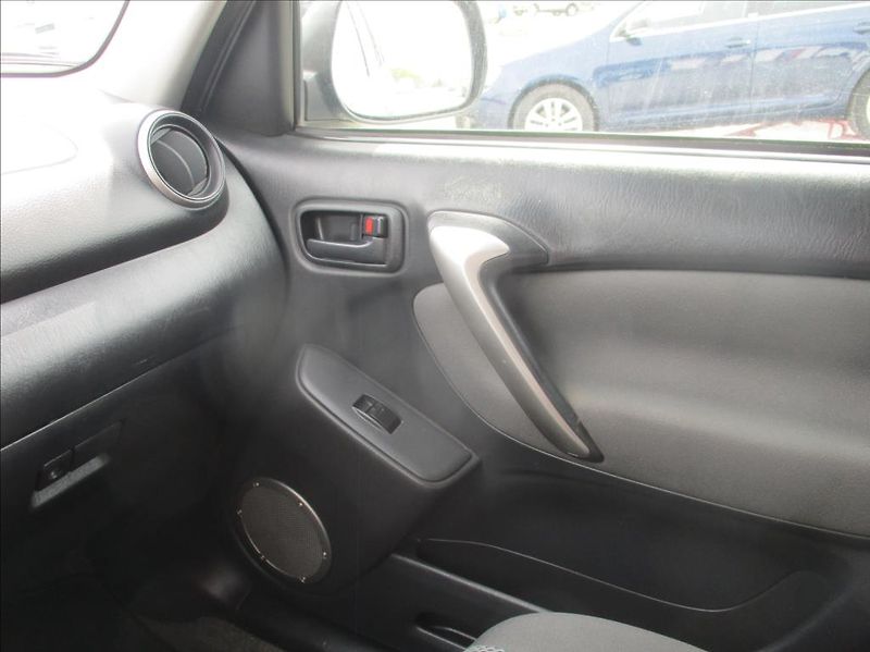 Toyota RAV4 2,0 D4D, 4x4,digiklima,tažné, - fotka 24 z 33