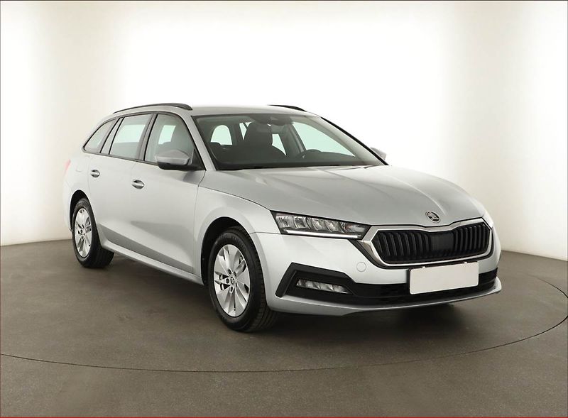 Škoda Octavia (2022) Ambition 2.0 TDI, ČR,1.maj - fotografie inzerátu