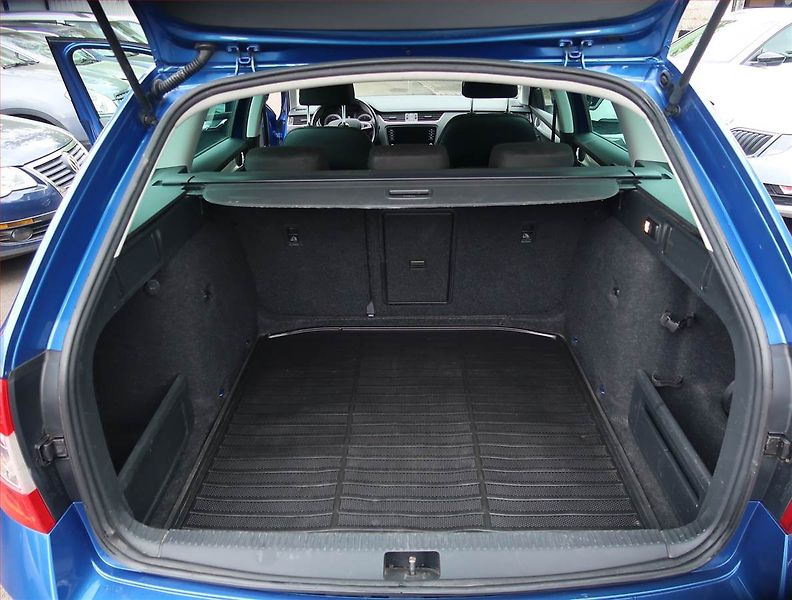 Škoda Octavia (2018) 1.4 TSI, Navi, Tempomat - fotka 13 z 18