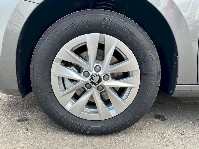 Škoda Fabia (2025) 1,0 TSI / 85 KW / DSG / Top Se - fotka 28 z 30