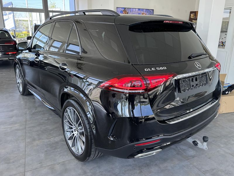 Mercedes-Benz GLE (2023) 580 4MATIC AMG PANORAMA VZDUCH - fotka 5 z 46