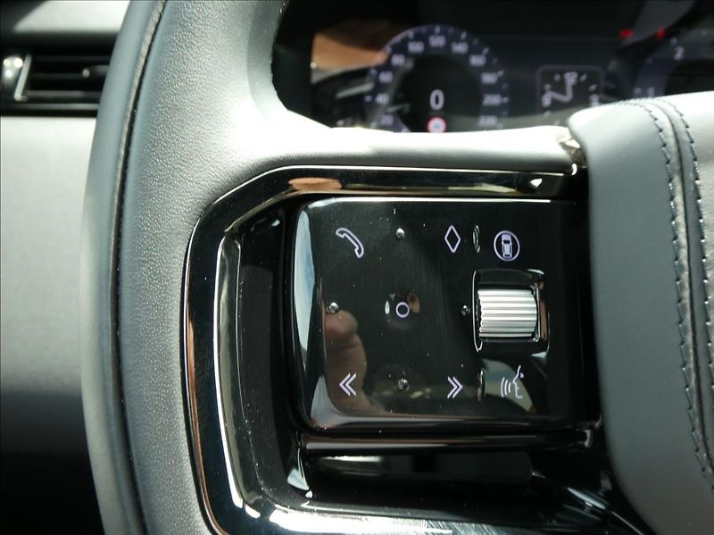Land Rover Range Rover Velar 2,0 D200 S 1Maj. ČR, DPH - fotka 20 z 40