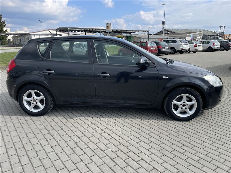 Kia Ceed 1,4 CVVT 80kW Tažné nová spojk - fotka 28 z 30