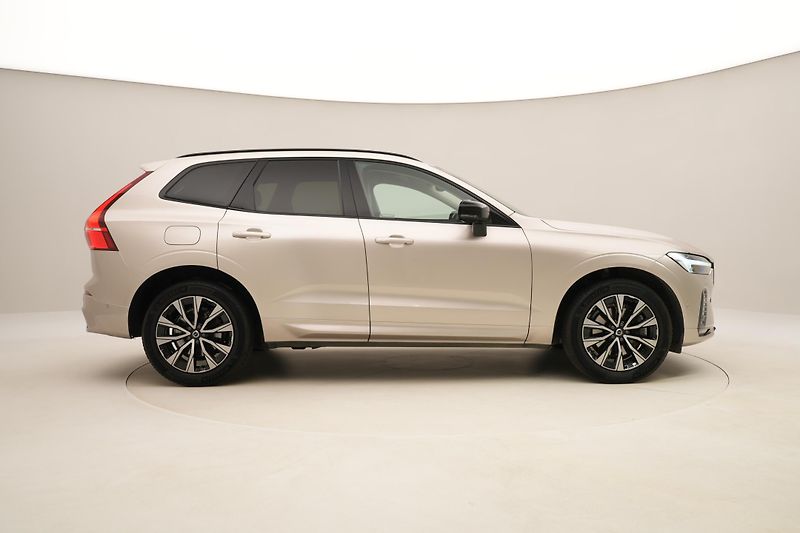Volvo XC60 B4 AWD PLUS DARK AUT CZ 1.maj - fotka 14 z 57