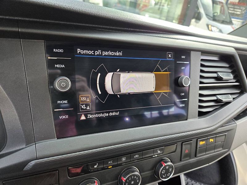 Volkswagen Caravelle (2022) 2.0 TDI DSG Long 9míst WEBASTO - fotka 26 z 43