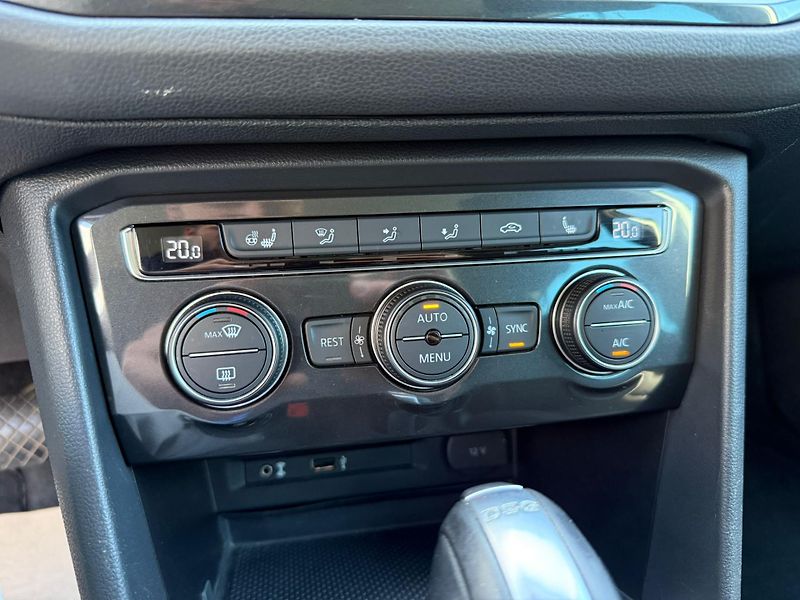 Volkswagen Tiguan Highline 2.0 TDI 140kw DSG 4x4 - fotka 18 z 26