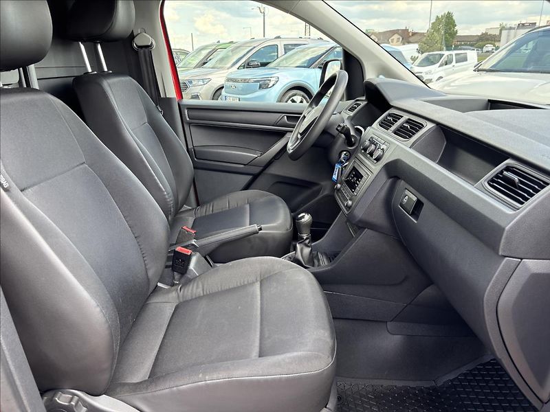 Volkswagen Caddy 1,4 TGI 81kW CNG Maxi Dílna - fotka 21 z 37