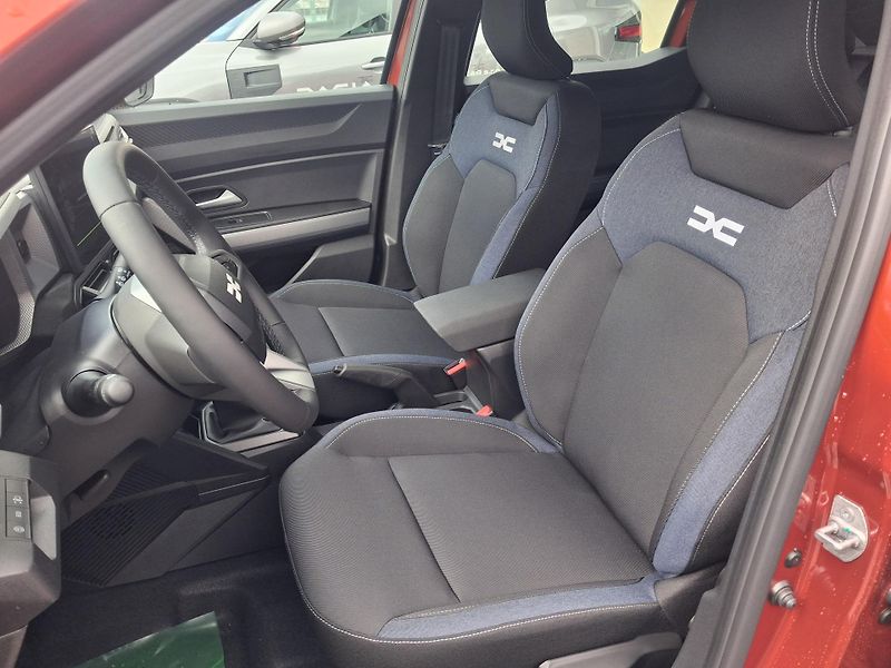 Dacia Duster (2026) Expression mild hybrid 140 - fotka 21 z 37