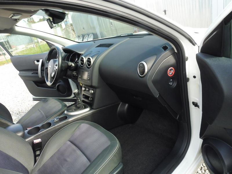 Nissan Qashqai 1.5DCi 110PS NAVI STK TOP STAV - fotka 155 z 189