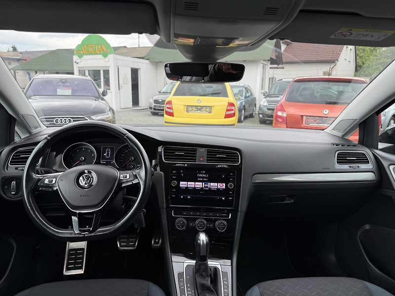 Volkswagen Golf (2019) 1.5 TSI DSG IQ DRIVE WEBASTO - fotka 7 z 13