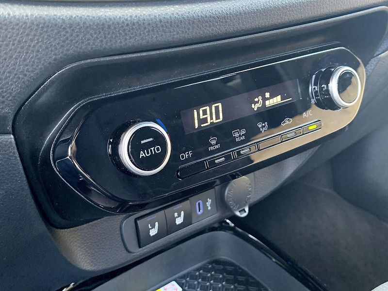 Toyota Aygo X EXECUTIVE SMART 1.0 VVT-i AT - fotka 21 z 28