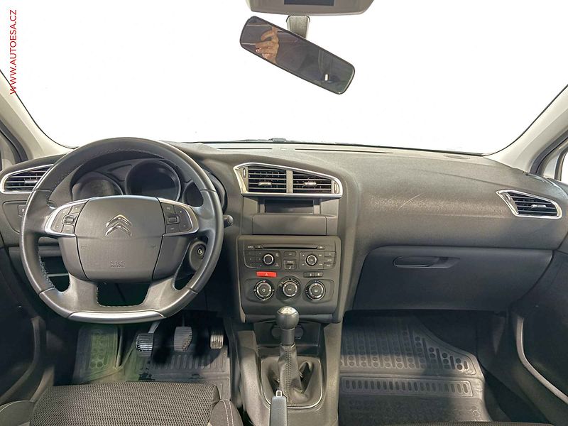 Citroën C4 (2016) 1.6HDi, ČR, AC, park.asist - fotka 8 z 16