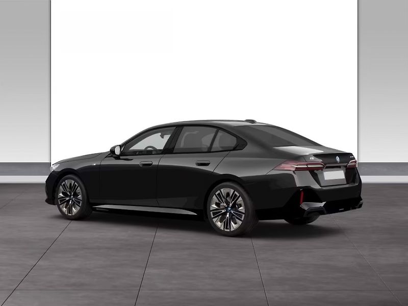 BMW i5 xDrive40 M-Sport HuD 360 Venti - fotka 6 z 9