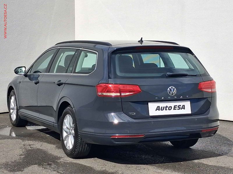 Volkswagen Passat (2016) 2.0 TDi, LED, navi, park - fotka 6 z 19