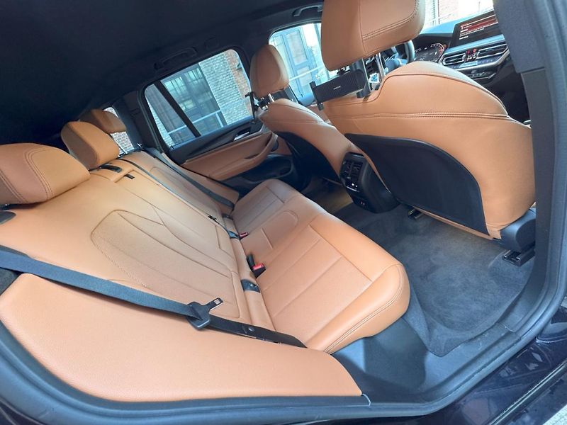 BMW X3 (2024) xDrive20d M paket + tažné - fotka 17 z 34