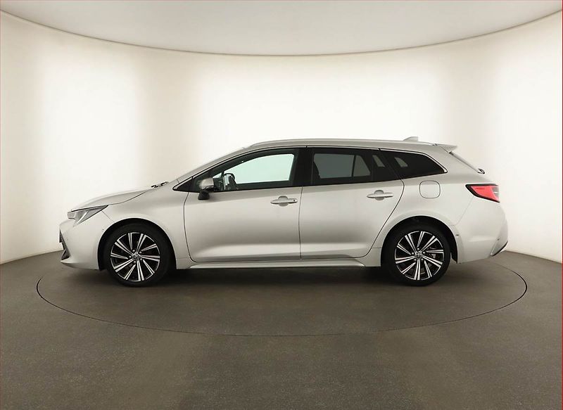 Toyota Corolla (2022) Comfort 1.8 Hybrid - fotka 3 z 15