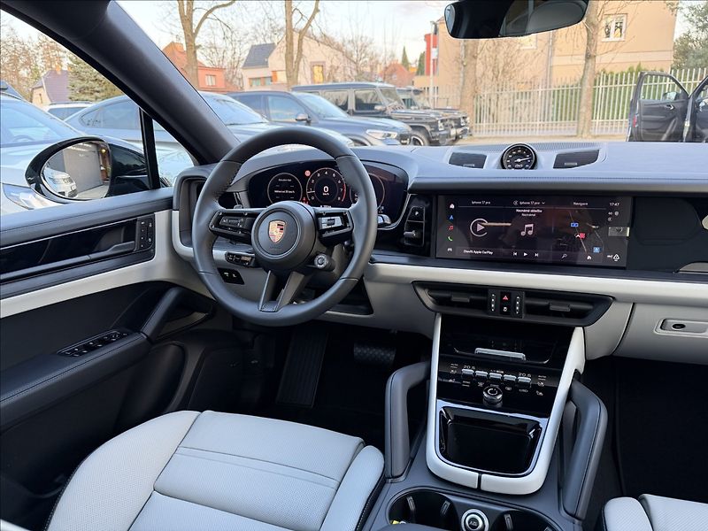 Porsche Cayenne E3 II Coupe Black Edition - fotka 12 z 37