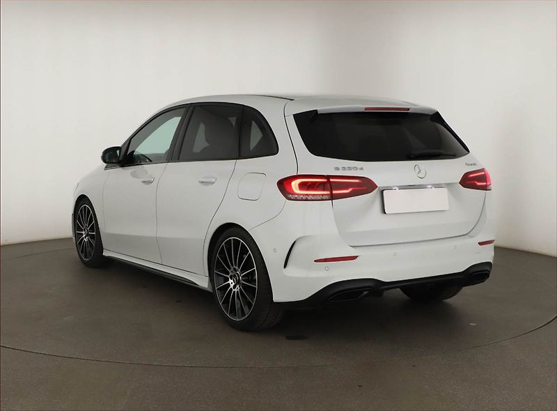 Mercedes-Benz Třídy B (2021) B 220 d 4MATIC - fotka 4 z 20