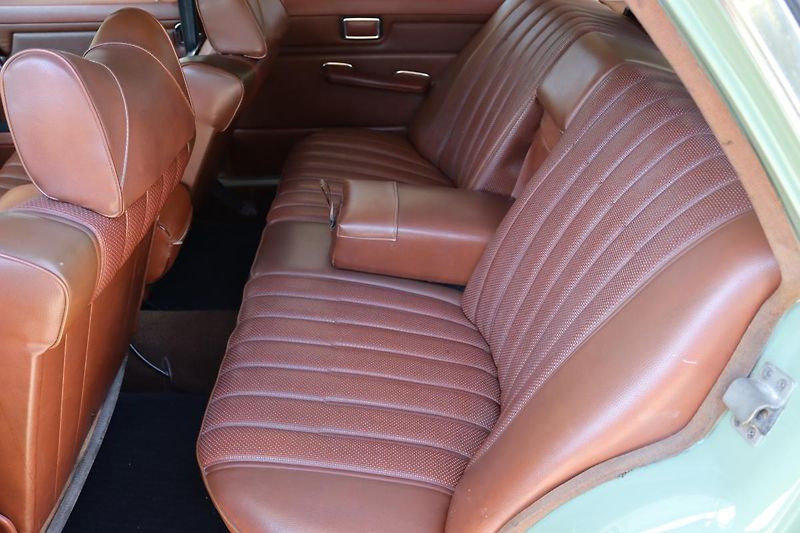 Mercedes-Benz 115 W115 230.4 manuál - fotka 37 z 50