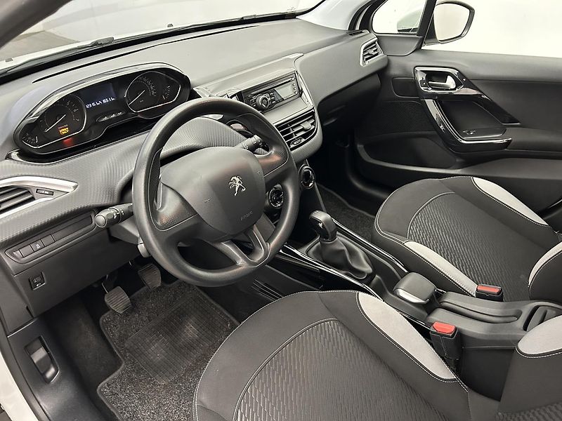 Peugeot 2008 1.2  Access - fotka 7 z 22
