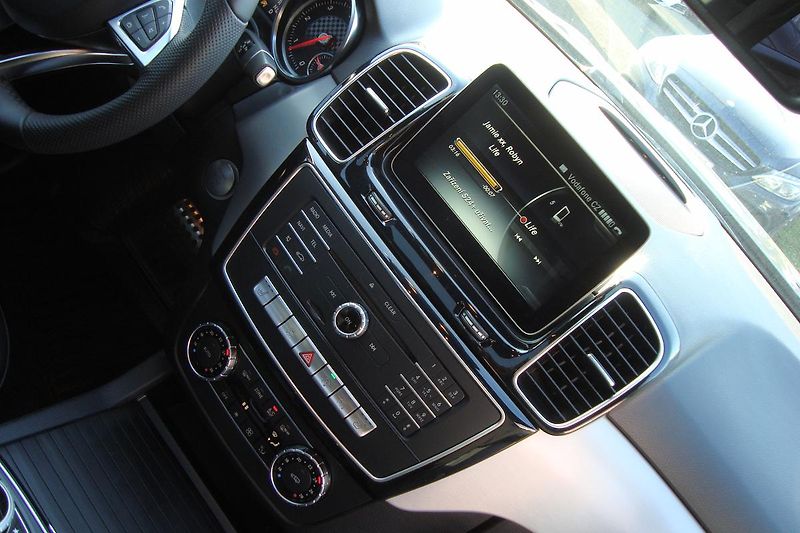 Mercedes-Benz GLE (2017) 350 D,4-Matic,AUT,AMG paket - fotka 66 z 92