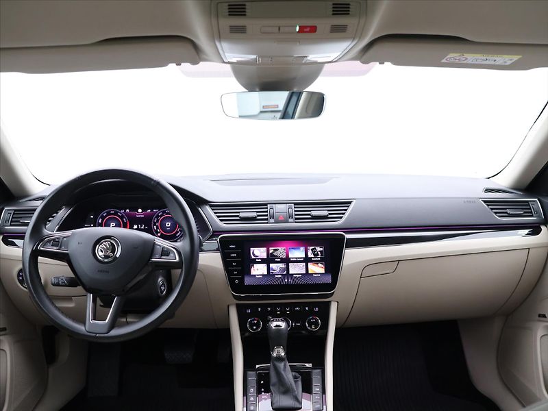 Škoda Superb 2,0 TSI 200kW L&K 4x4 DSG DPH - fotka 28 z 36