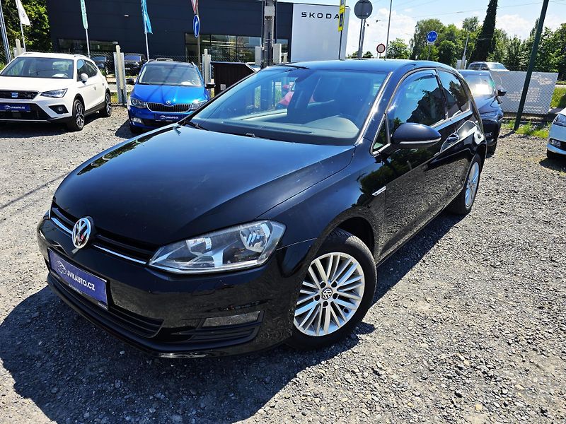 Volkswagen Golf 1.2TSI 63 KW CUP  - fotka 1 z 20