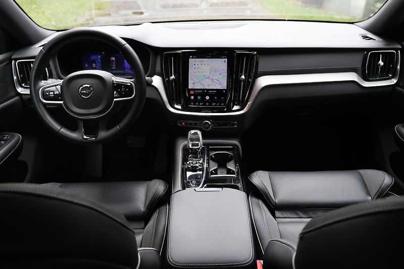 Volvo S60 (2022)  Polestar Engineered T8 AWD  - fotka 12 z 22