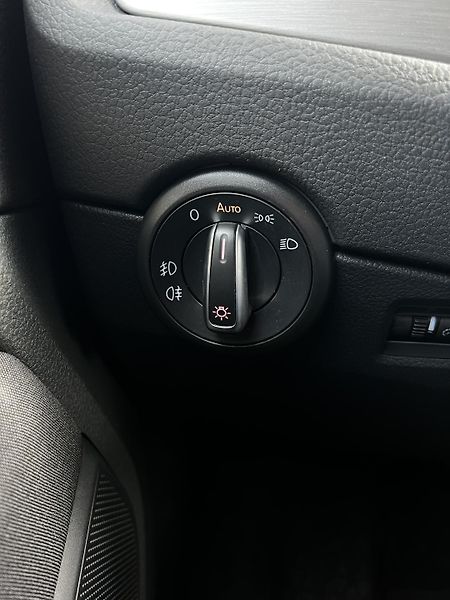 Volkswagen Multivan 2.0TDI 150kW DSG 4x4 Long TZ - fotka 18 z 23