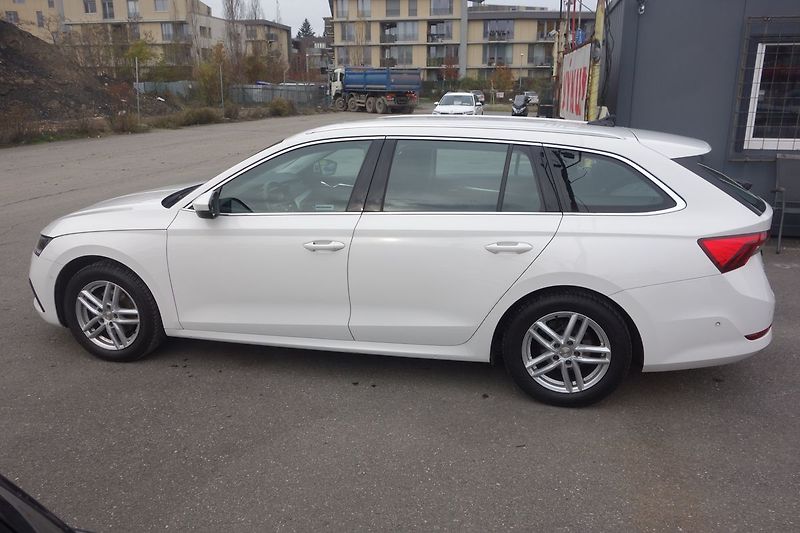 Škoda Octavia 2,0TDi 85kW Style !Koup v ČR! - fotka 9 z 36