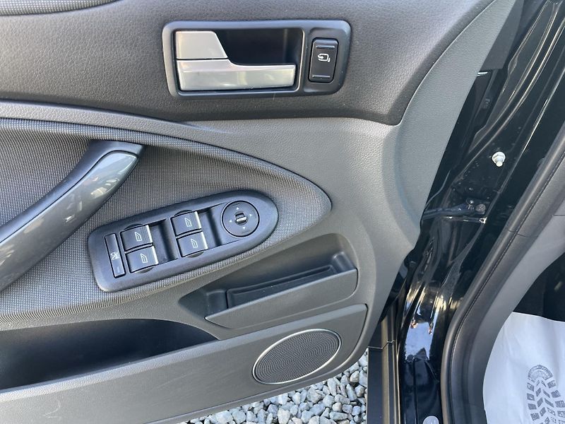 Ford Kuga 2.0TDC-i 4x4 135PS TITANIUM!!! - fotka 168 z 189