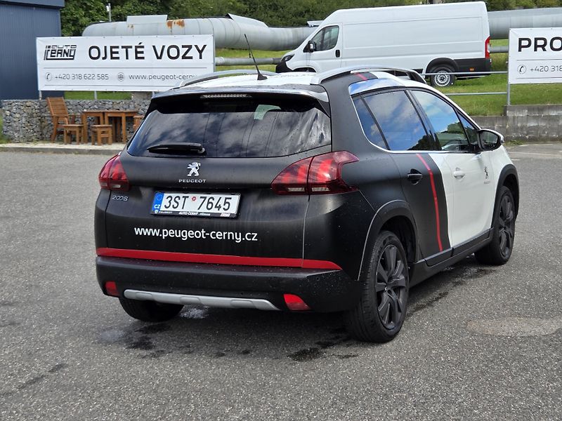 Peugeot 2008 (2016) 1.2 PT 110 ALLURE MAN 5 - fotka 5 z 29