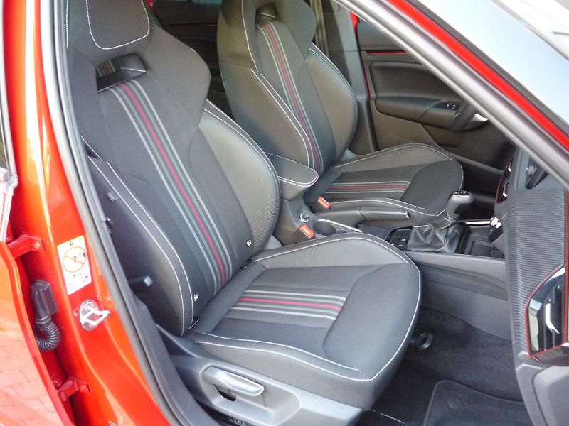 Škoda Kamiq (2025) 1,0TSi 85kW DSG MONTE CARLO - fotka 19 z 25