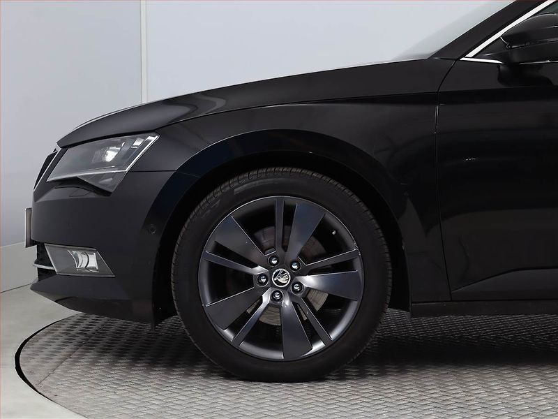 Škoda Superb (2016) Style 2.0 TDI, Automat - fotka 13 z 24